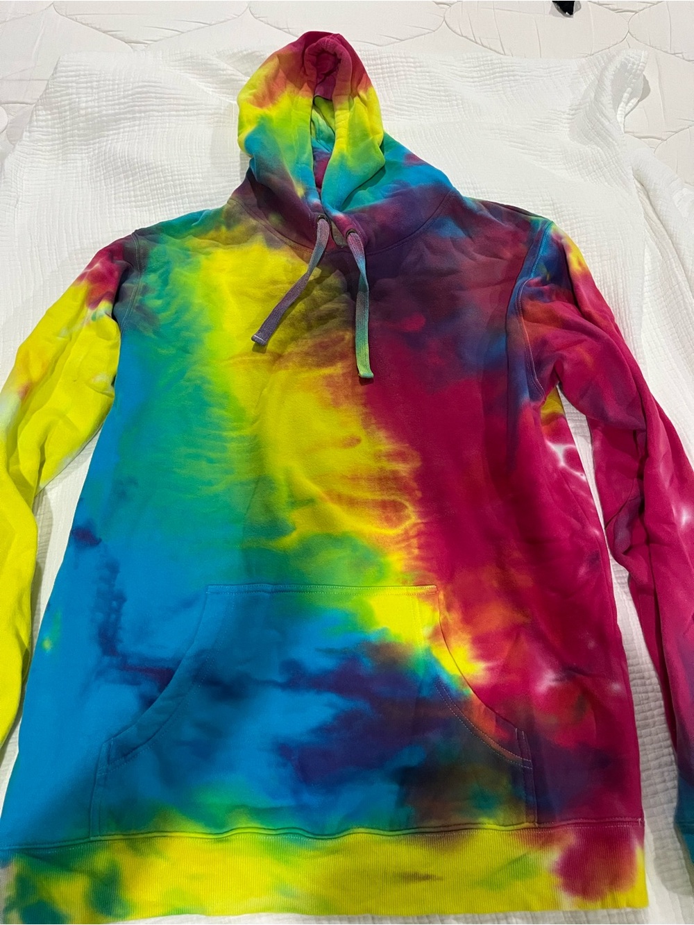 Tie-Dye Rainbow Pullover Hoodie - Vibrant Multicolor Sweatshirt